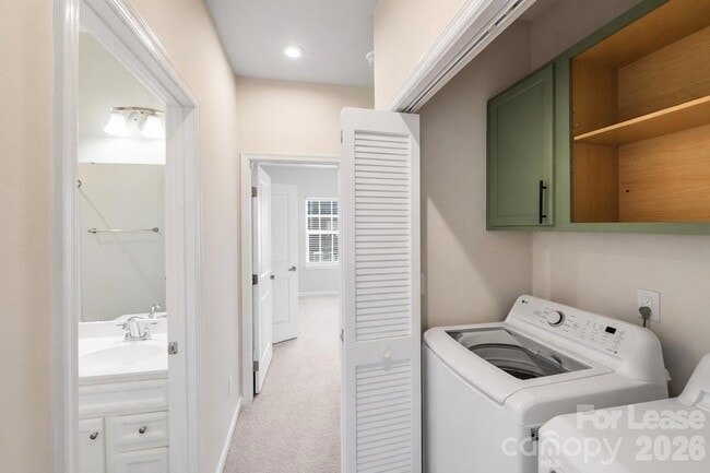 Building Photo - 2303 Autumn Olive Ln