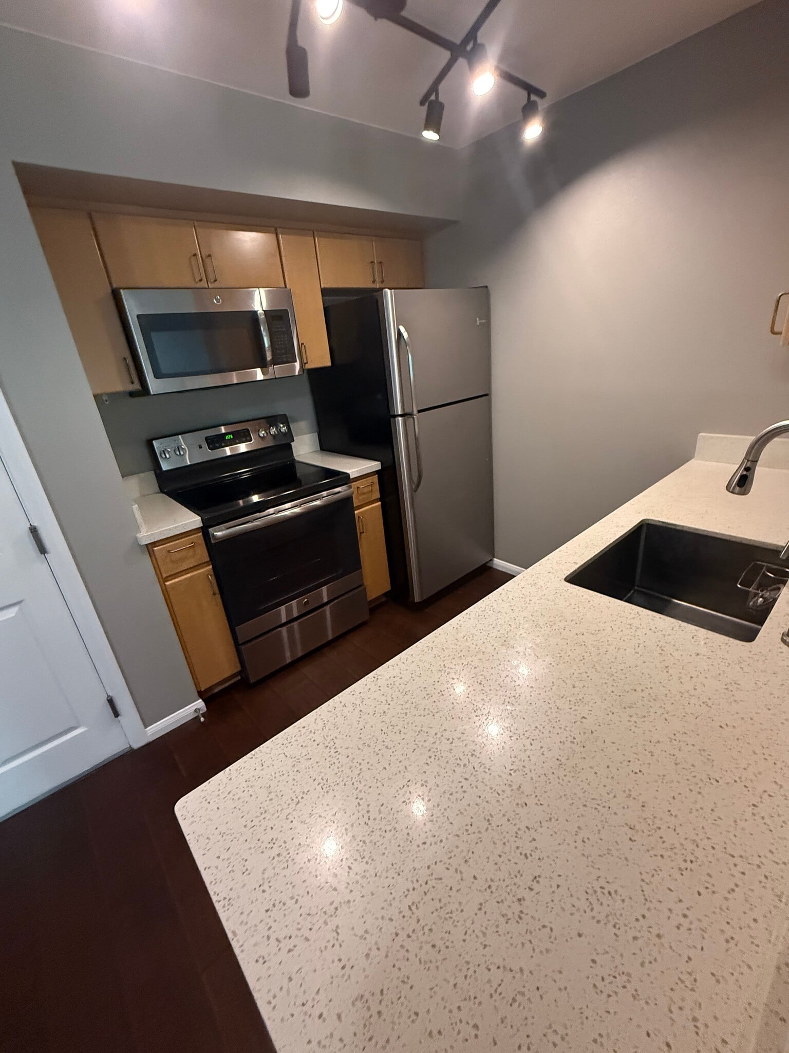 Building Photo - 1435 India St