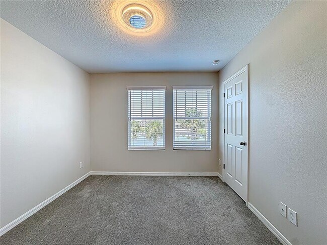 Building Photo - 10141 Greenstone Ridge St
