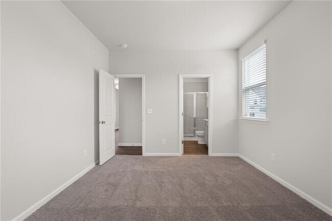 Building Photo - 4945 Shipley Ave