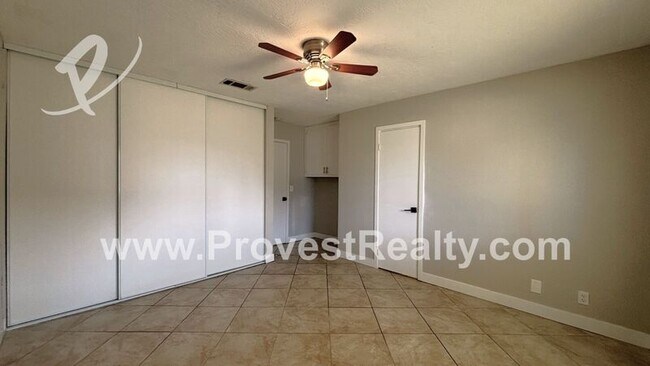 Building Photo - 18430 Niagara Dr