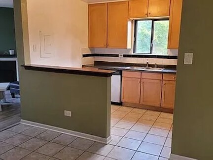 Building Photo - 448 E Osage Ln