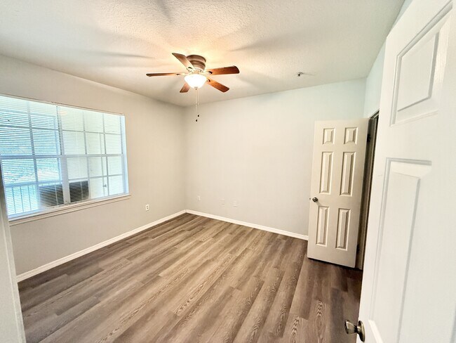 Building Photo - 2564 Robert Trent Jones Dr