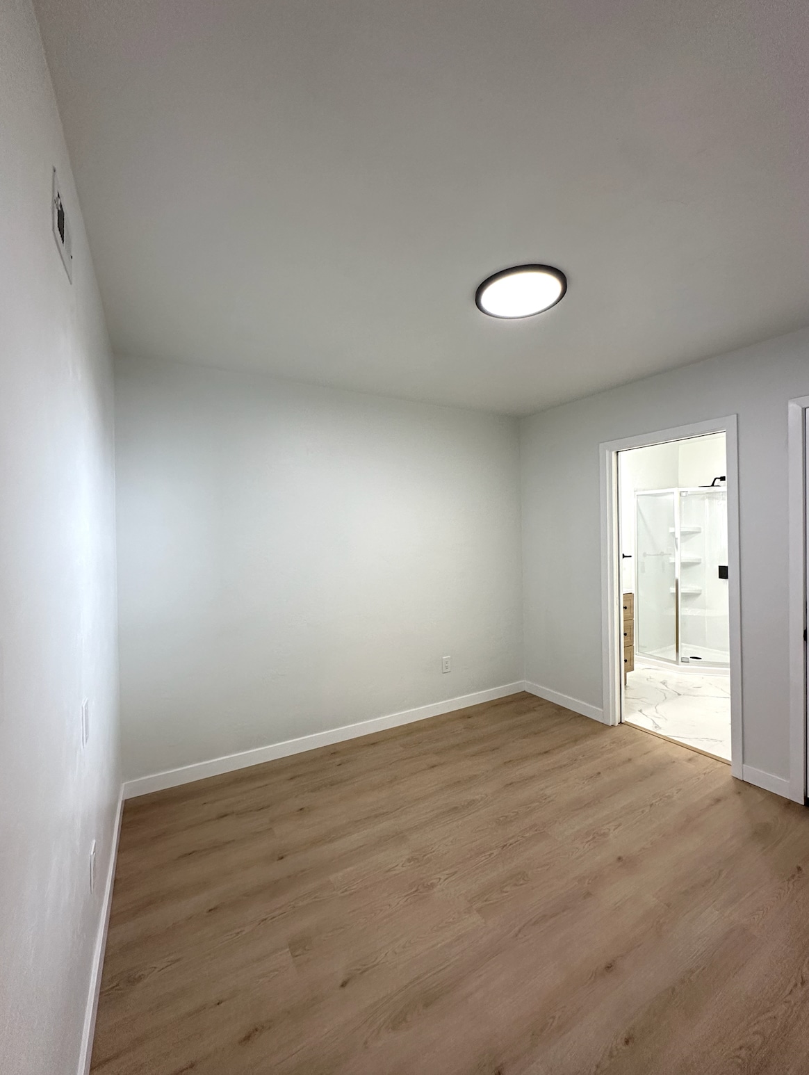 Building Photo - 3881 Ecochee Ave