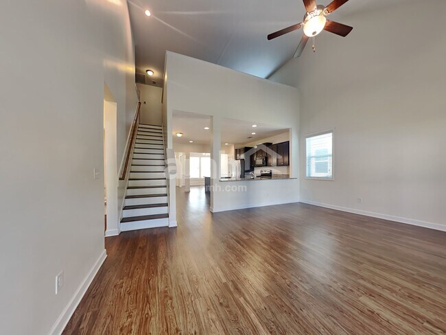 Building Photo - 530 Lateleaf Dr