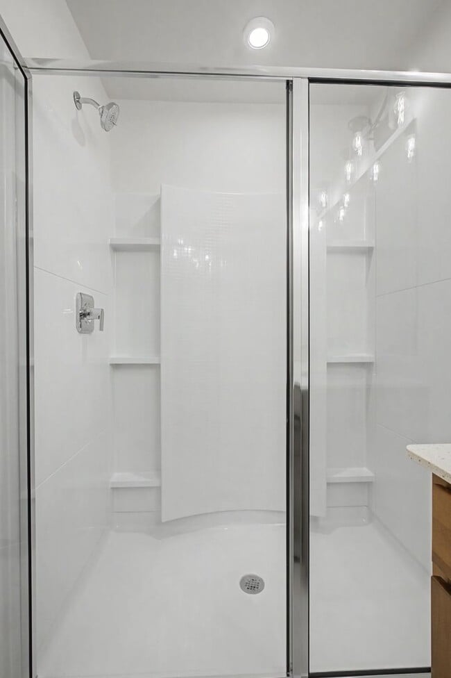 Building Photo - Brand new Hermitage townhome, end unit with garage, 3 bedroom 2.5 baths, community pool