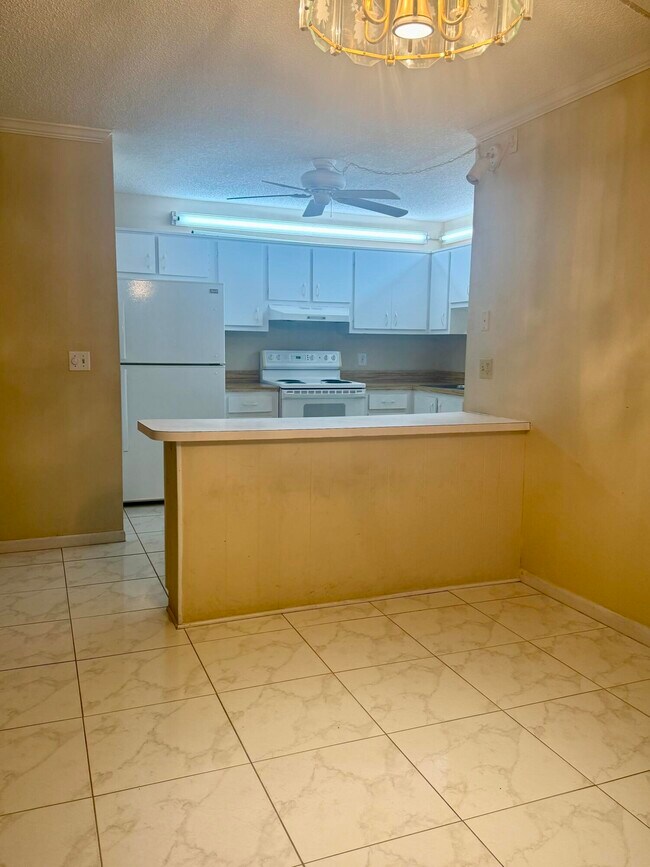 Building Photo - 3491 La Jardin Ct