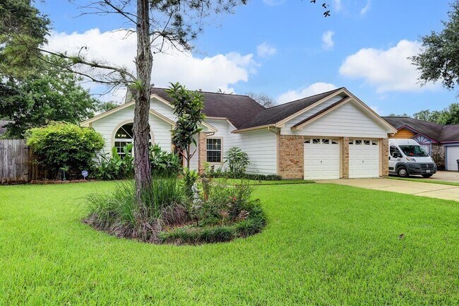 Building Photo - 3826 Carya Cir