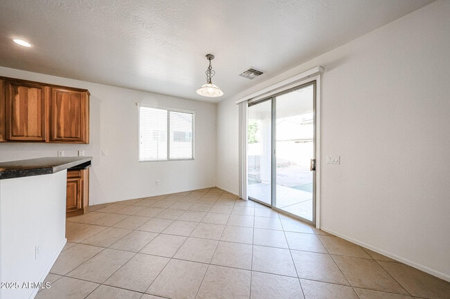 Building Photo - 14088 W Aster Dr