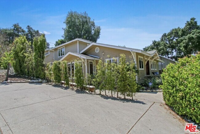 Building Photo - 130 S Arroyo Blvd