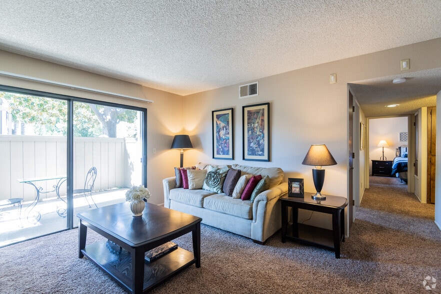 1BR, 1BA - Sunflorin Village