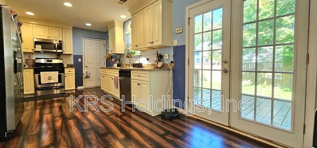 Building Photo - 7721 Cortlandt Pl
