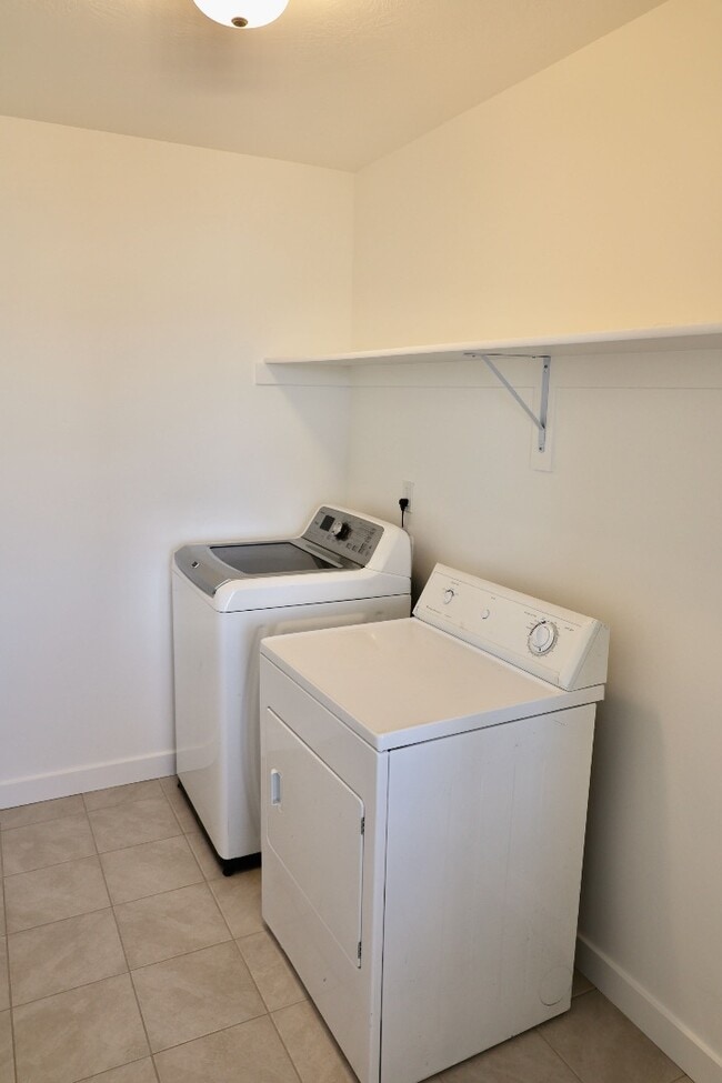 Building Photo - 15104 S Wild Horse Wy