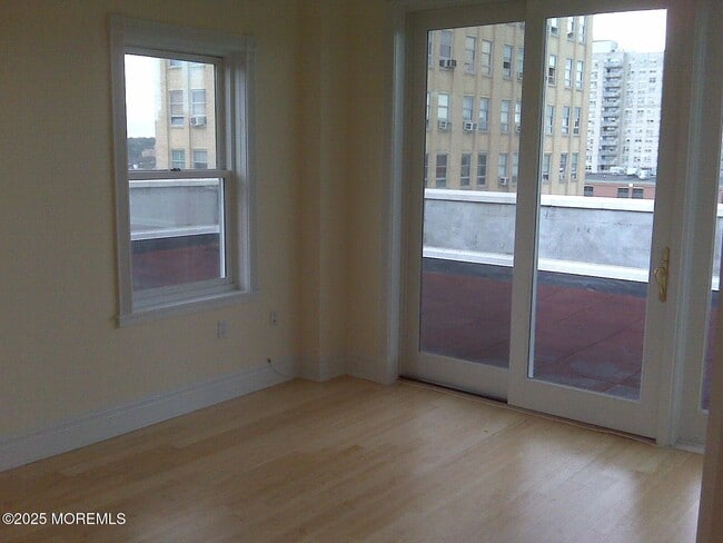 Building Photo - 300 Emory St