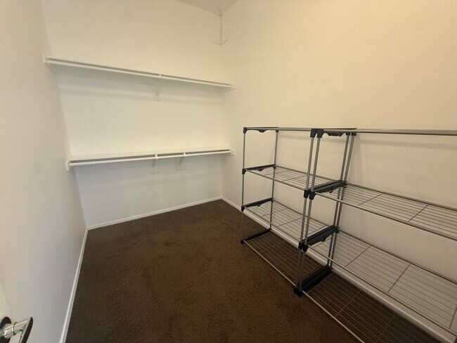 Building Photo - 103 Romanza Ln