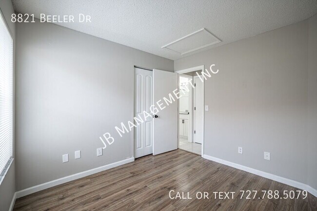 Building Photo - 8821 Beeler Dr