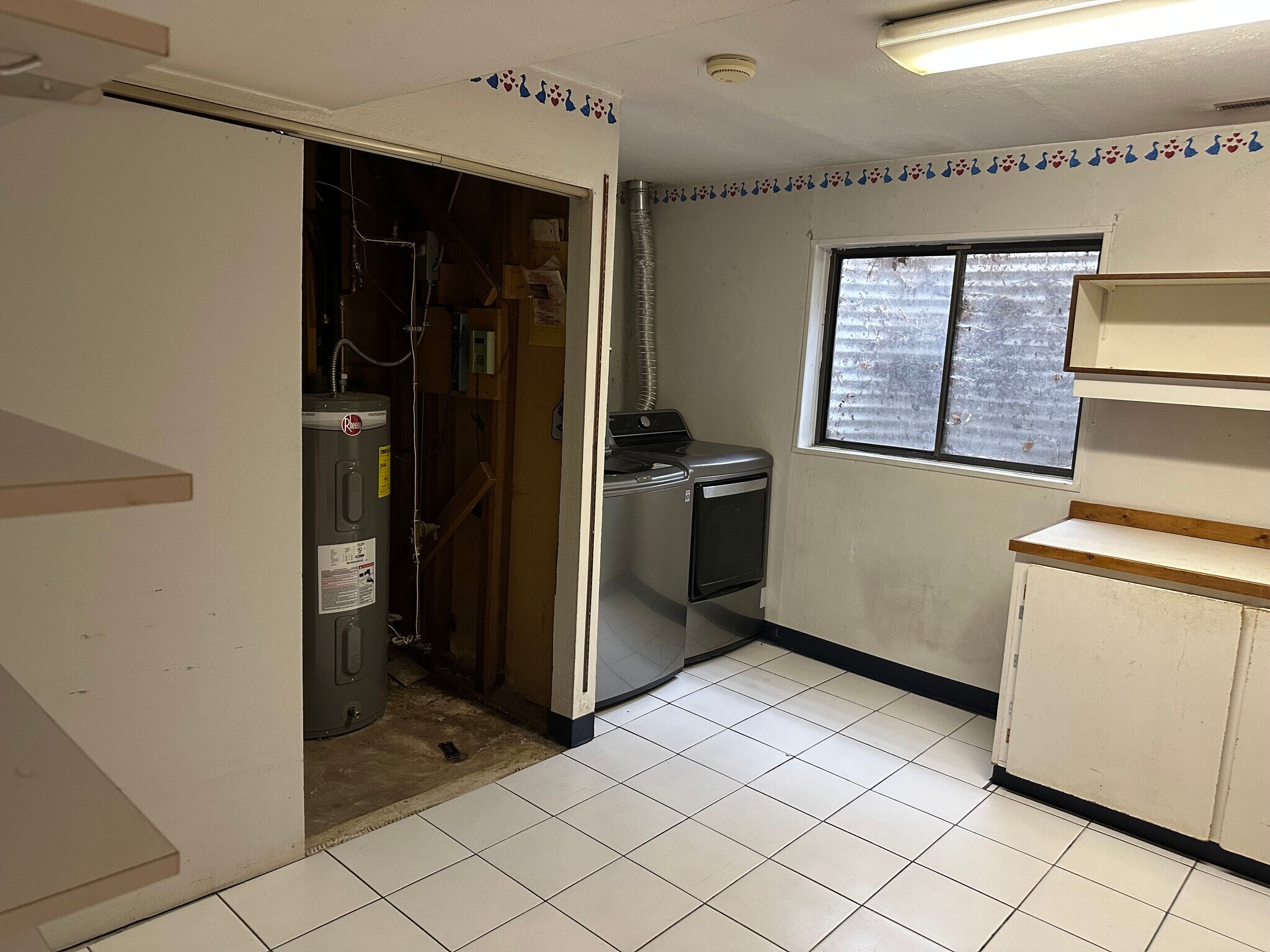 Large Laundry/Storage Room - 5777 Tuckerman Ln