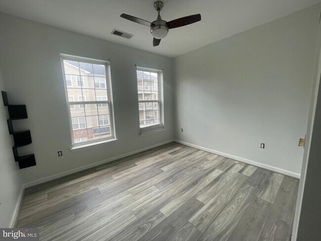 Building Photo - 9713 Handerson Pl
