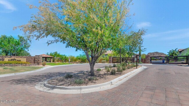 Building Photo - 2352 N Estates Cir