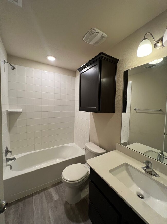 Building Photo - Midway ISD 4 bedroom home