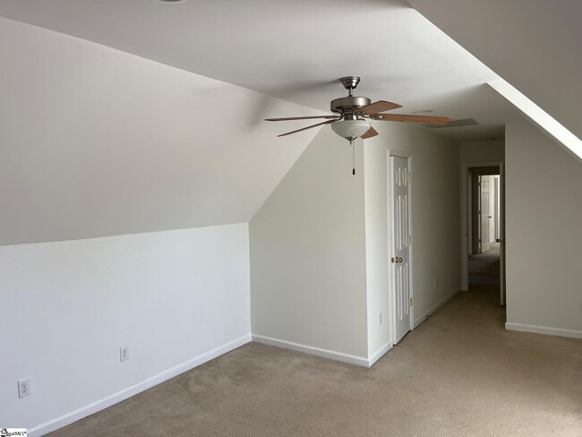 Building Photo - 154 S Lake Emory Dr