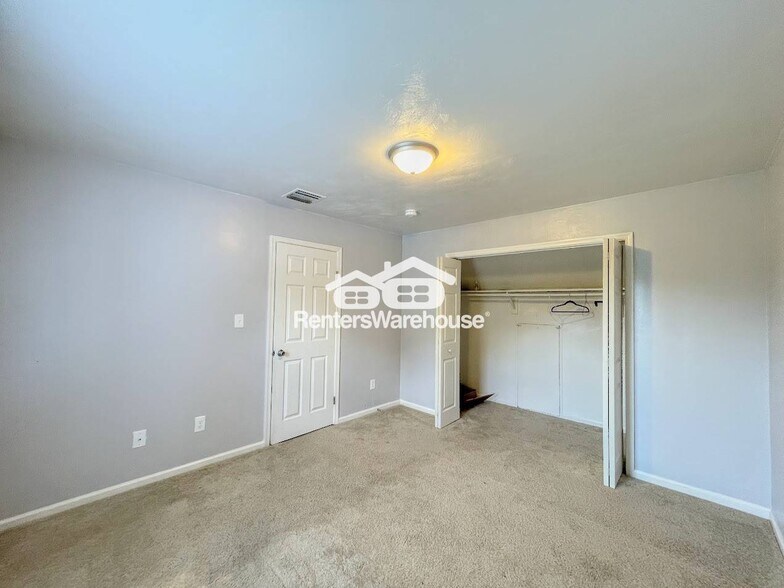 Building Photo - 1305 Kasba Ct
