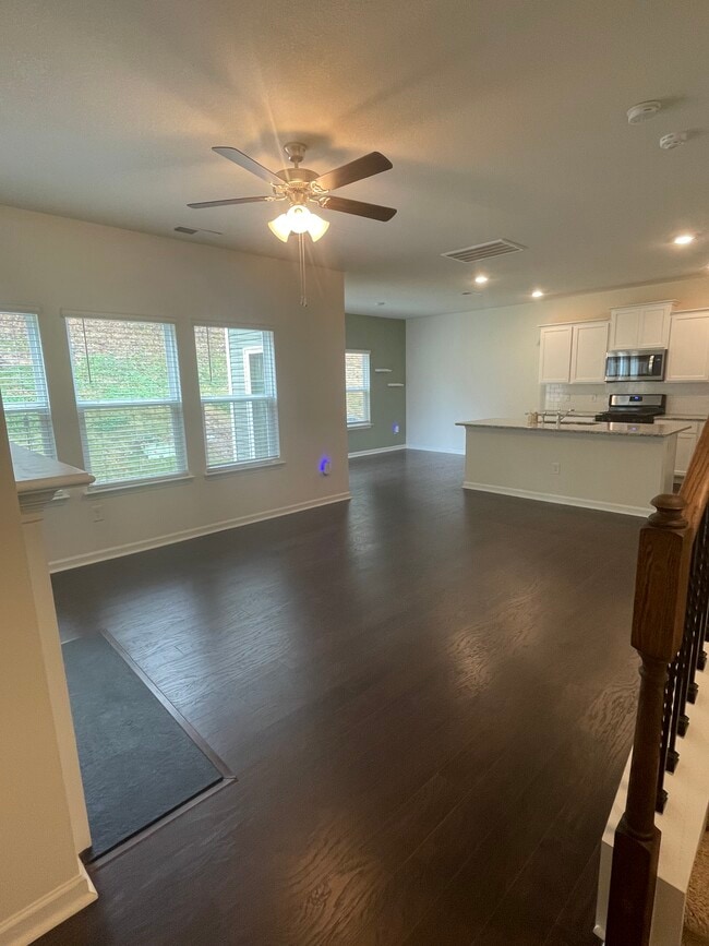 Building Photo - 206 Wanderlust Ct
