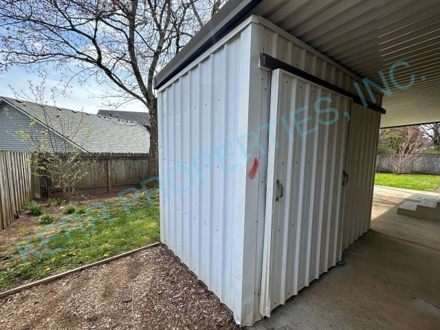 Building Photo - 18138 Seaman Ave