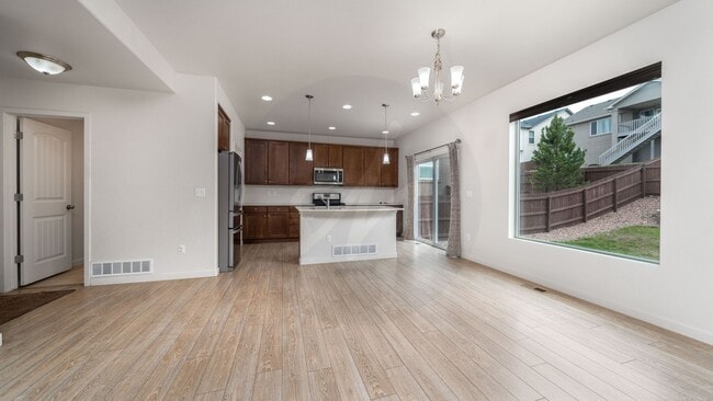 Building Photo - Beautiful 2 Story home in North Fork