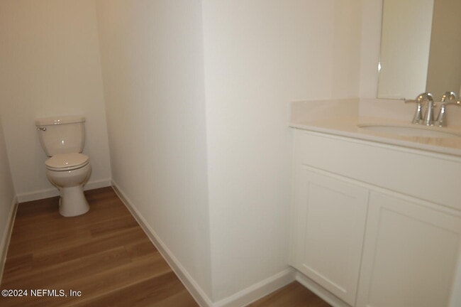 Building Photo - 689 Holly Lks Dr
