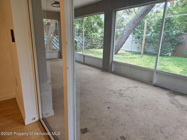 Building Photo - 542 Fairbanks Rd