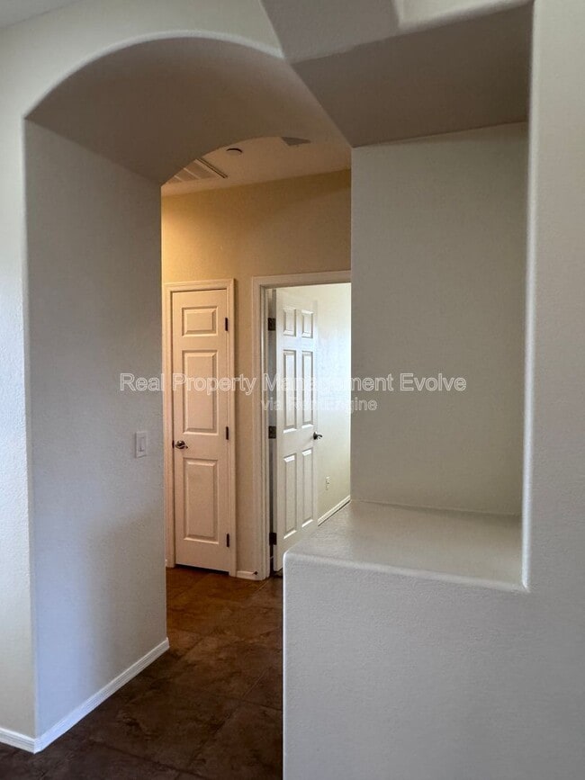 Building Photo - 13601 W Verde Ln