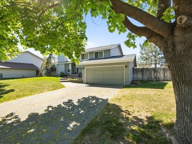 Building Photo - 8307 W Grand Ronde Pl