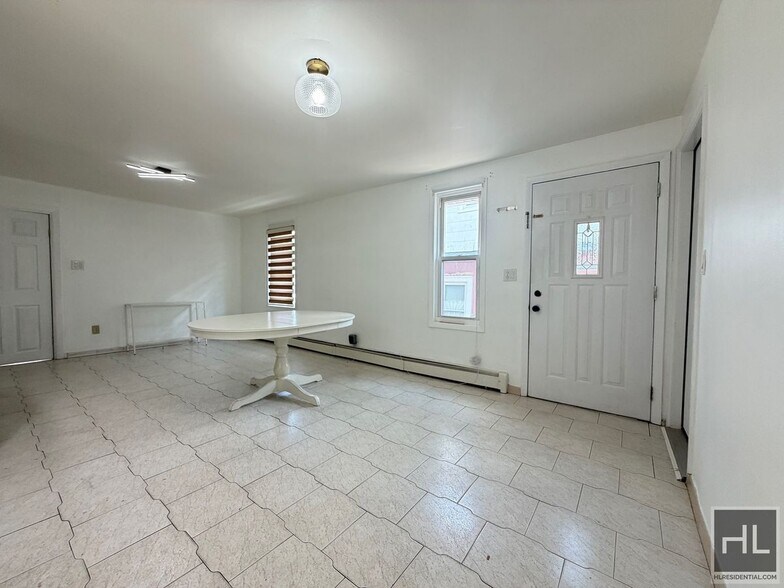 Building Photo - 163rd Rd