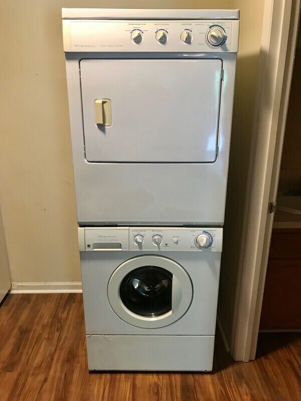 Building Photo - 1442 Riverview Rd