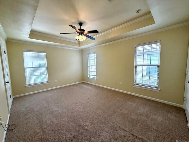Building Photo - 18163 Pinehurst Dr