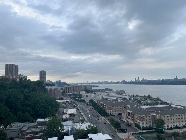 Building Photo - 7004 BLVD E