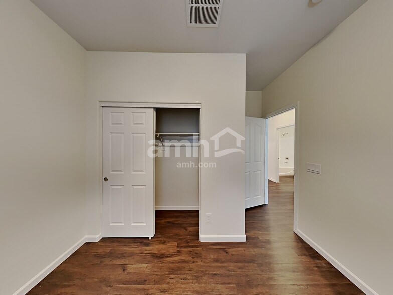 Building Photo - 34811 N 30th Ave