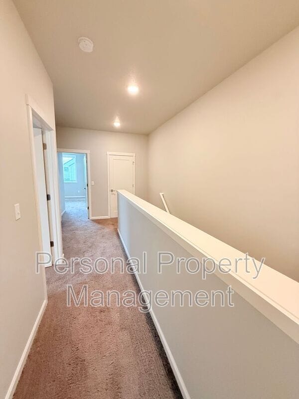 Building Photo - 16336 NE 21st St