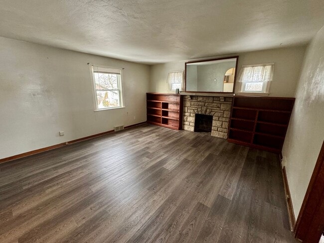 Building Photo - 3 Bedroom 2 Bath in Natrona Heights, PA!