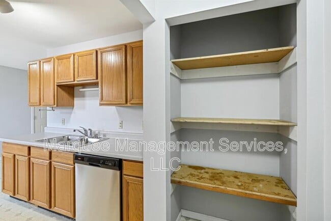 Building Photo - 118 Talon Pl