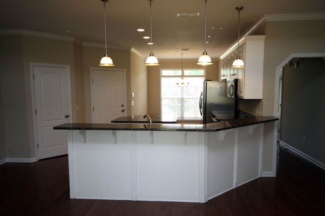 Building Photo - 344 Trent Rd