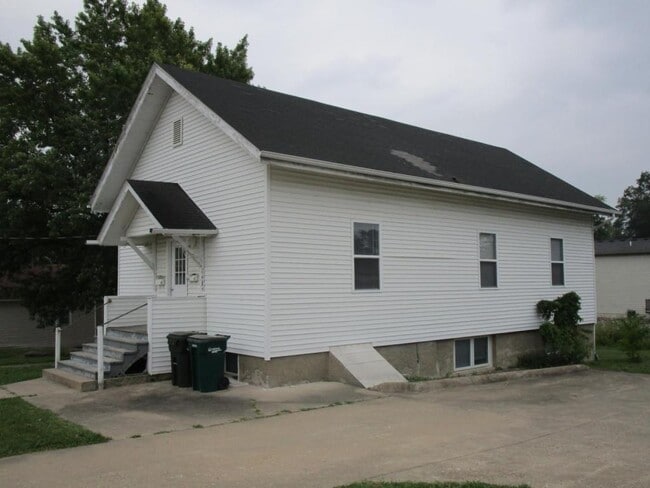 Building Photo - 601 Smith St