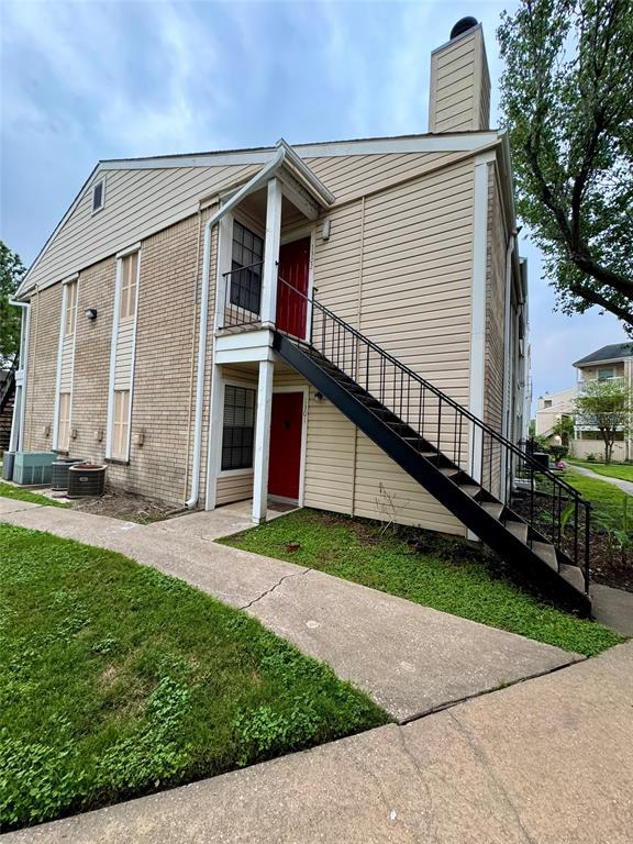 Building Photo - 2750 Holly Hall St