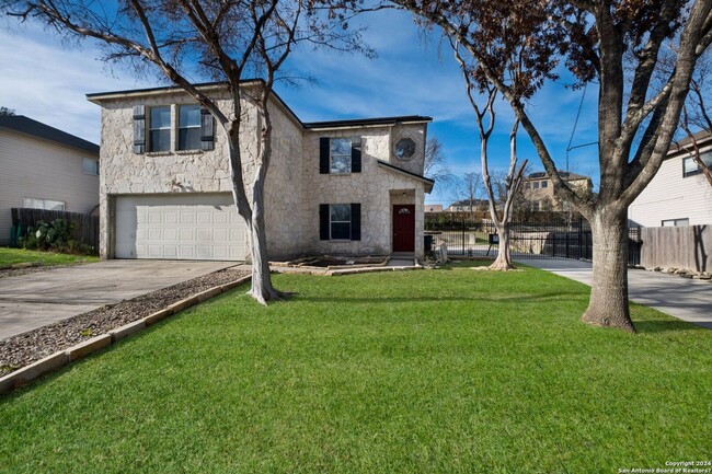 Building Photo - Beautiful, fully remodeled 3 bedroom, 2.5 ...