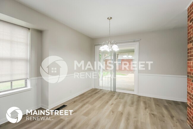 Building Photo - 2904 Huntleigh Dr