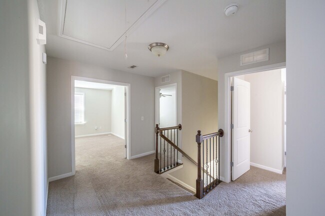 Building Photo - 7311 San Vista Dr