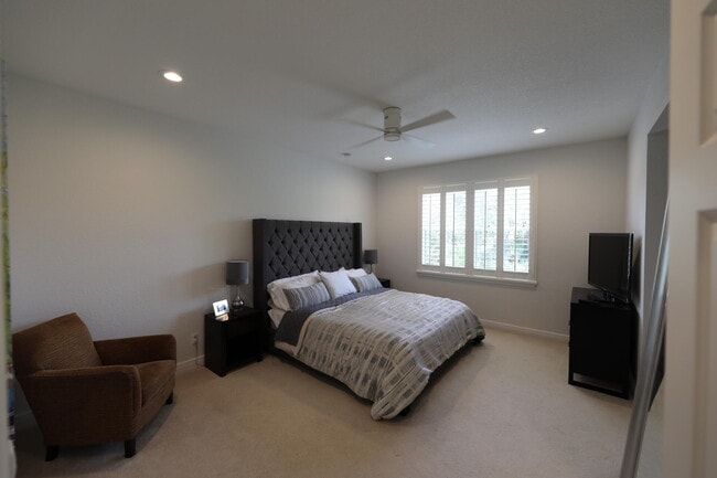 Building Photo - 5027 Dulce Ct