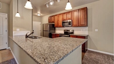 Building Photo - Highlands at Red Hawk