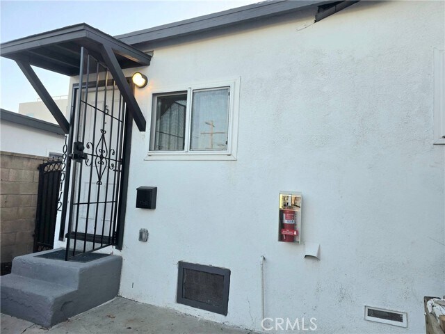 Building Photo - 10920 S Inglewood Ave